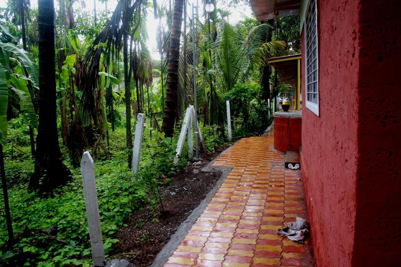 Anahat Cottages Diveagar Exterior photo